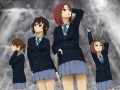 暗雲の下で